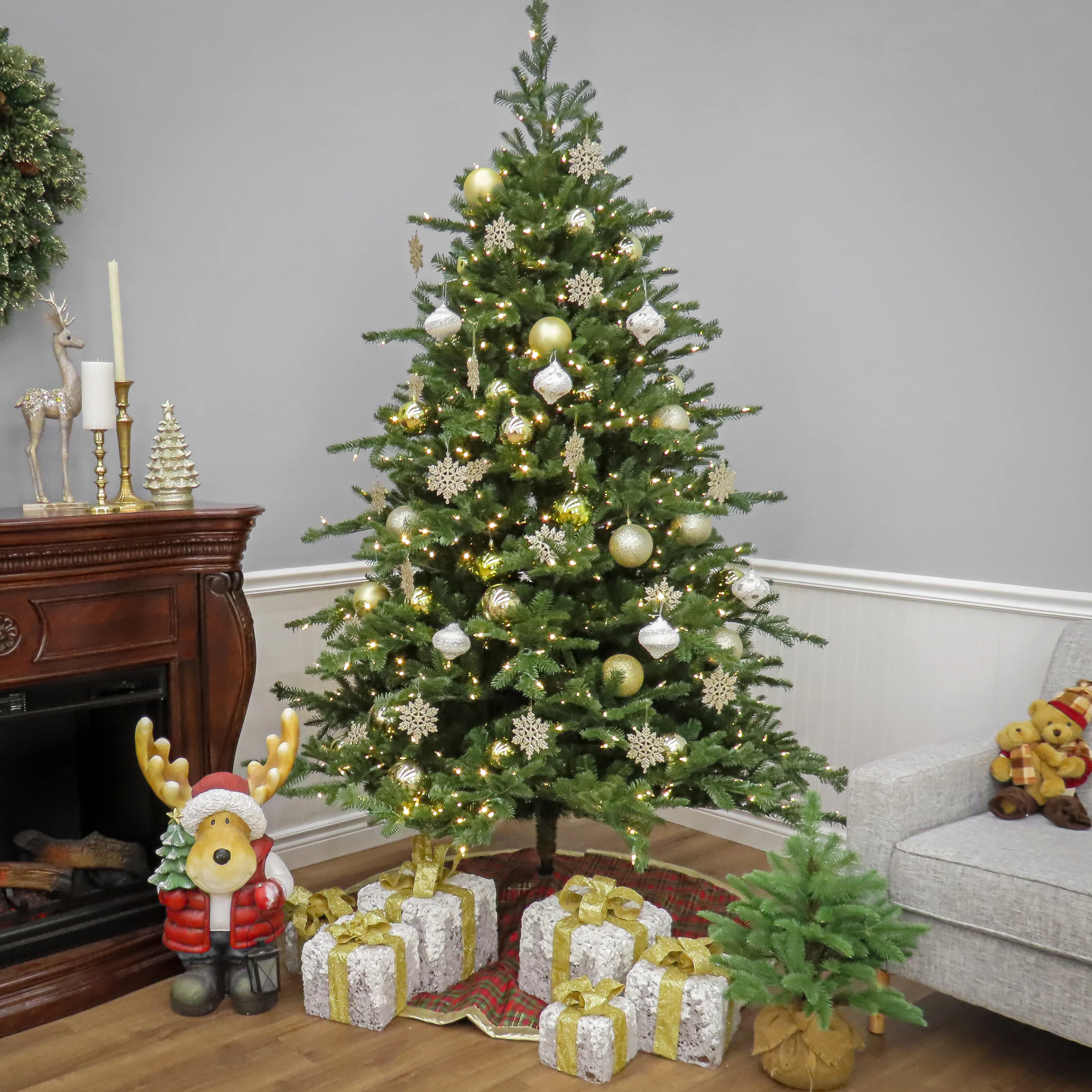 10 ft. Pre-Lit Douglas Fir Hinged Tree with Warm White LED Lights - Image 4