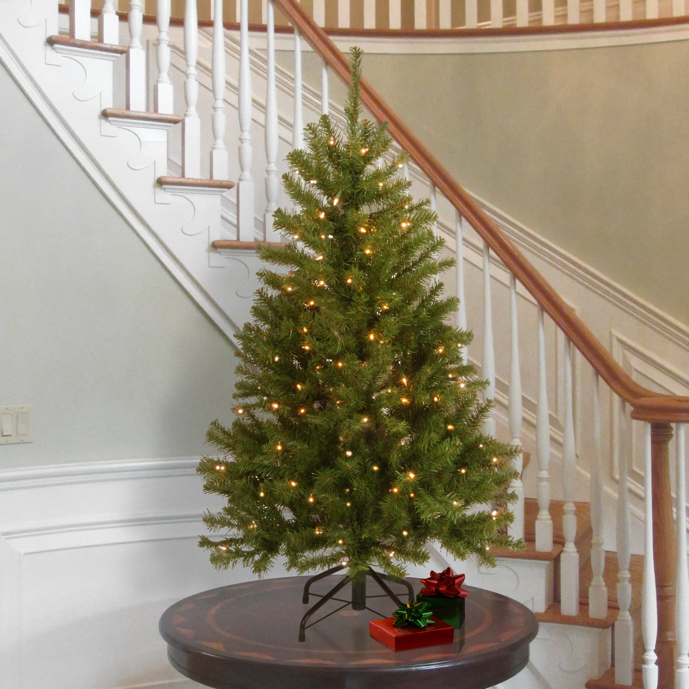 4.5 ft. Pre-Lit North Valley Tree with Clear Lights - Image 2