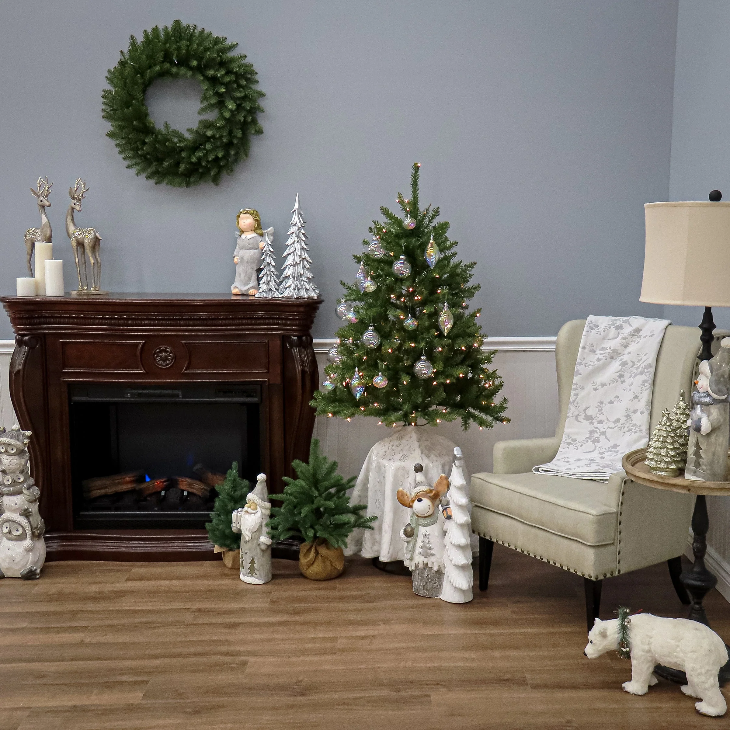 4 ft. Pre-Lit Dunhill Fir Tree with Clear Lights, Plug-In - Image 5