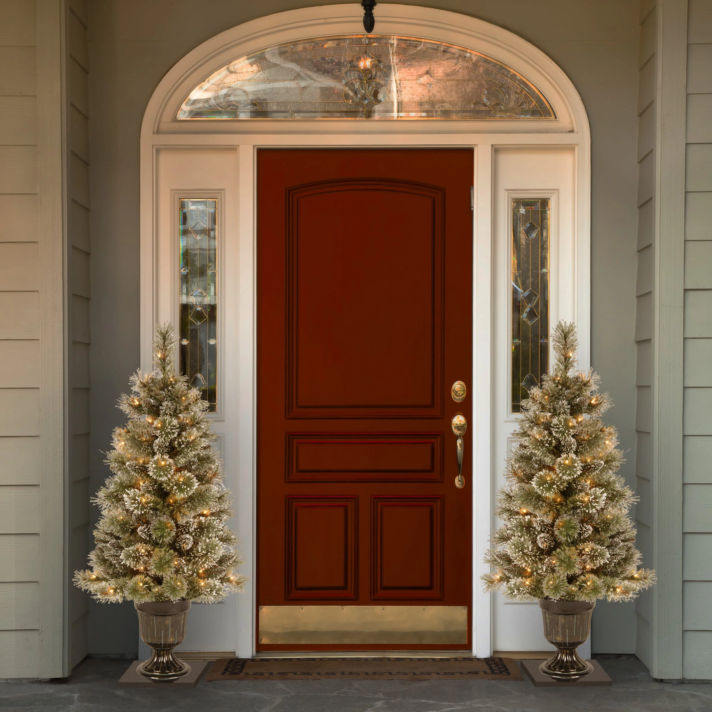 4 ft. Pre-Lit Glittery Bristle Tree with Clear Lights, Plug-In - Image 5