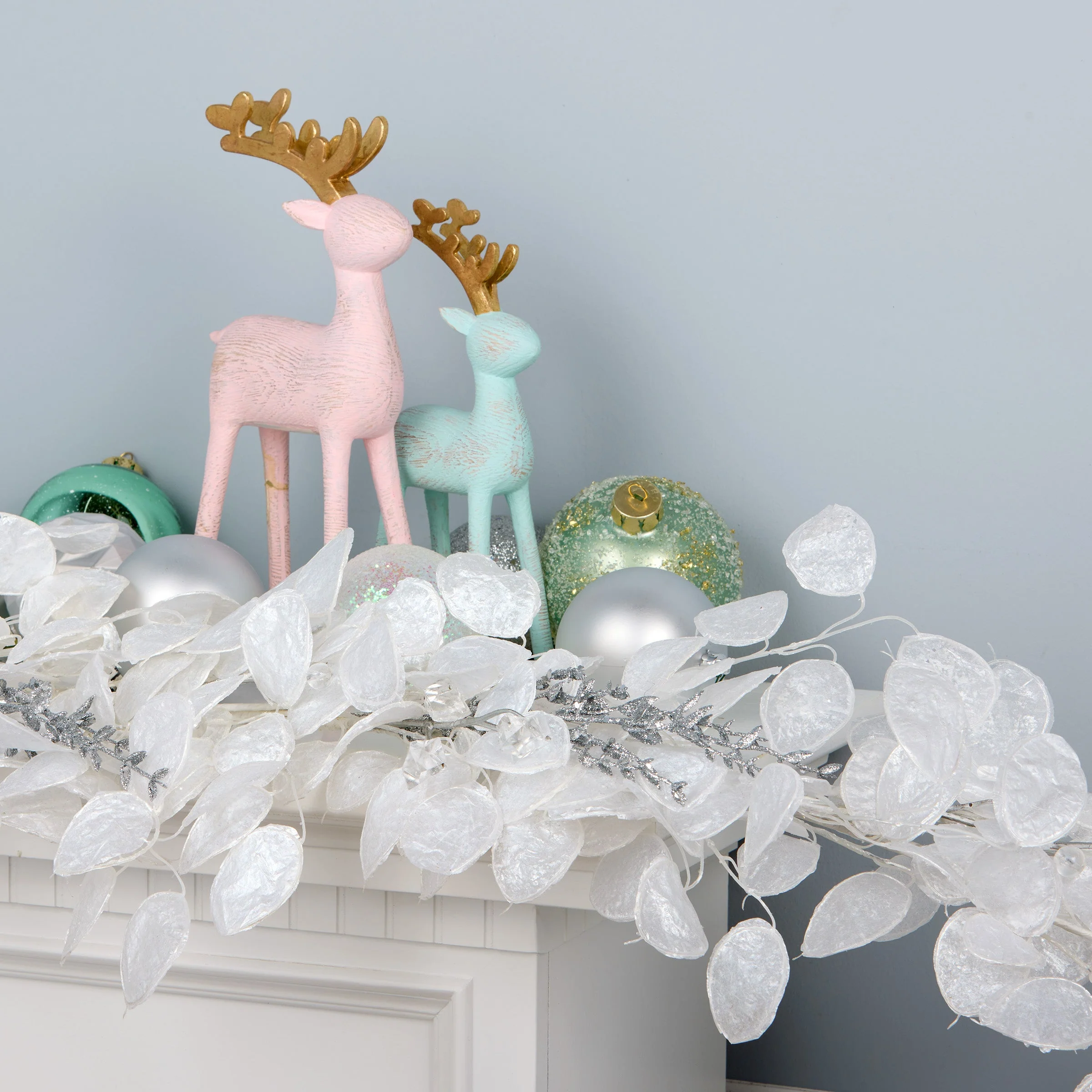4 ft. Winter Frost White Garland - Image 4