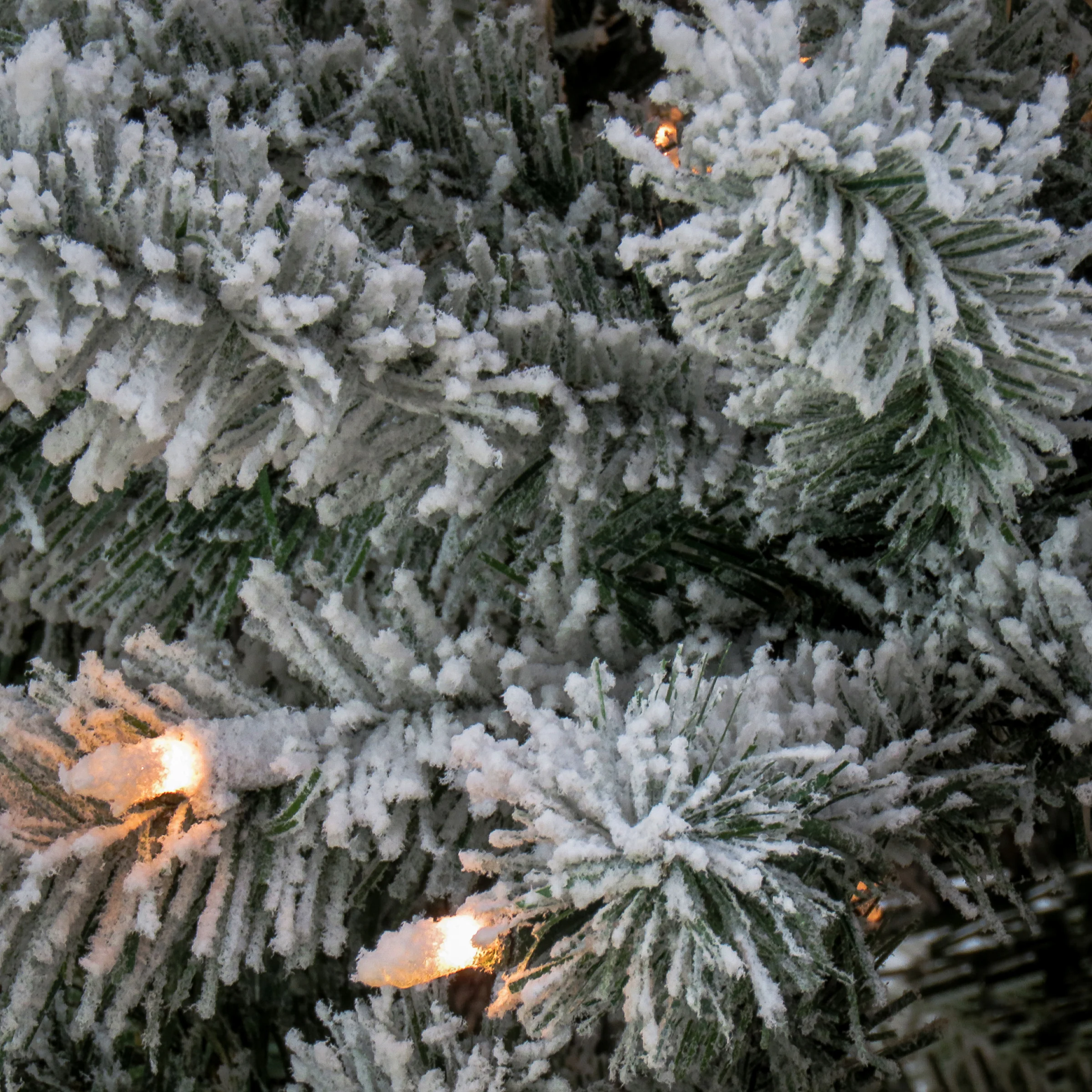 6.5 ft. Pre-Lit North Valley Spruce Tree with Clear Lights - Image 3